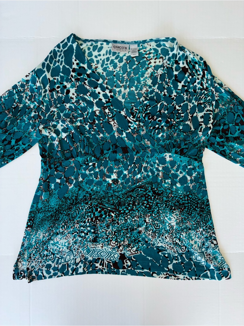 Chico’s Travelers Women’s 3/4 Sleeve Faux Wrap Top Size 2 Blue White Abstract